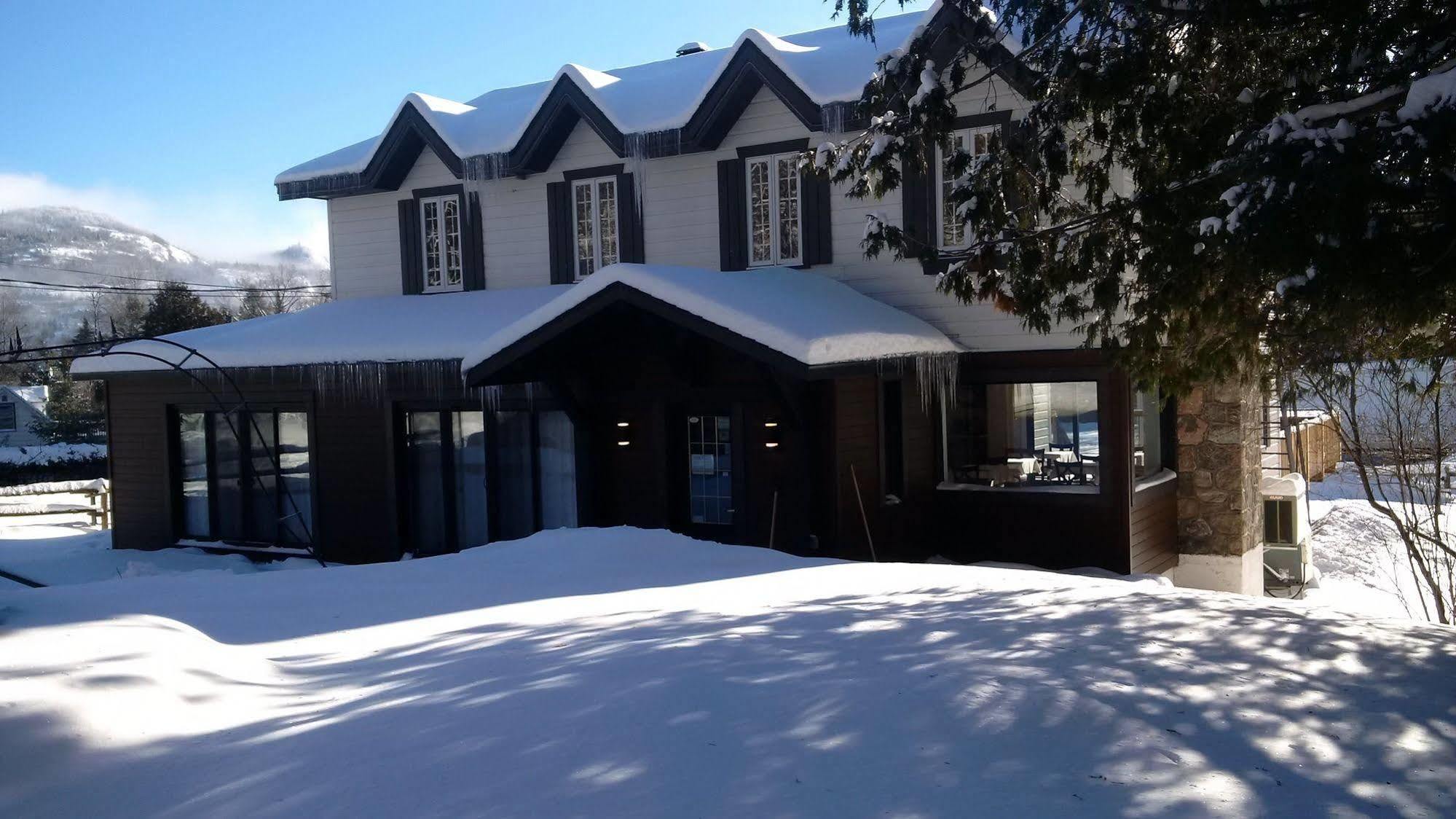 Auberge Sauvignon Mont-Tremblant Exterior photo